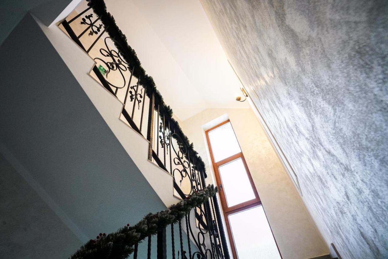 Casa Luca Hotel Viseu de Jos Exterior photo