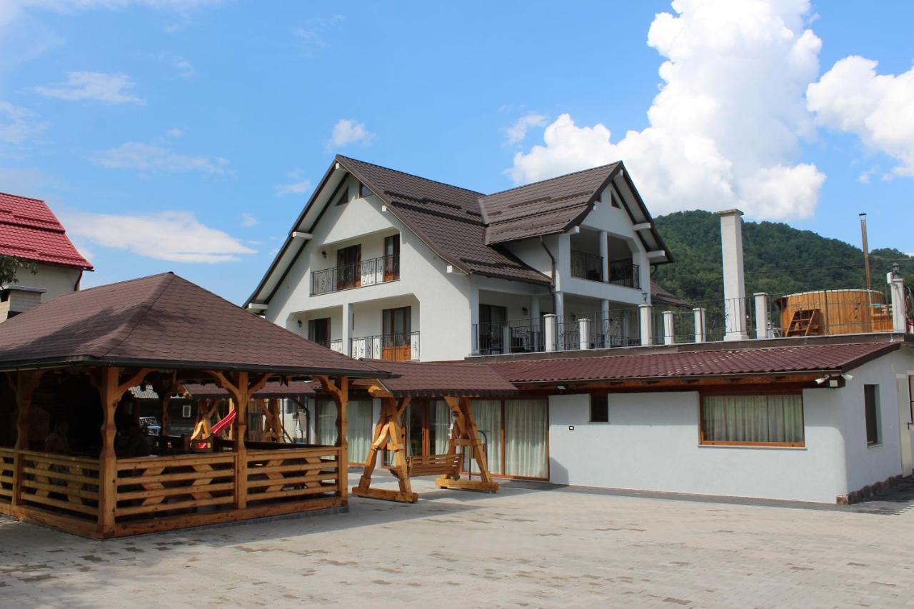 Casa Luca Hotel Viseu de Jos Exterior photo